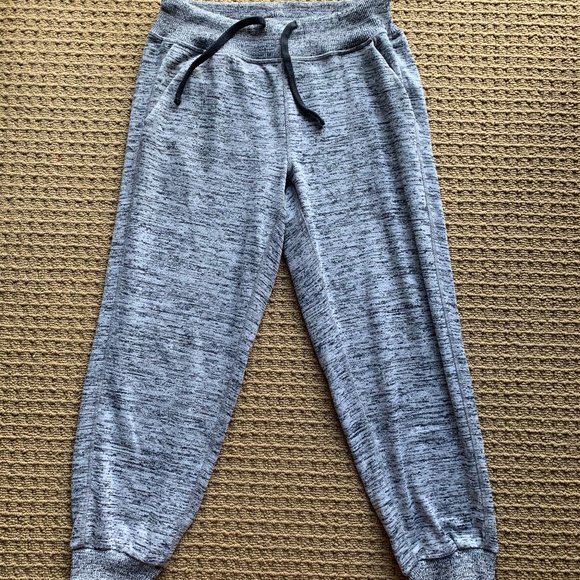 Athleta Pants - Athleta Downplay Capri Heather Gray Crop Sweatpant